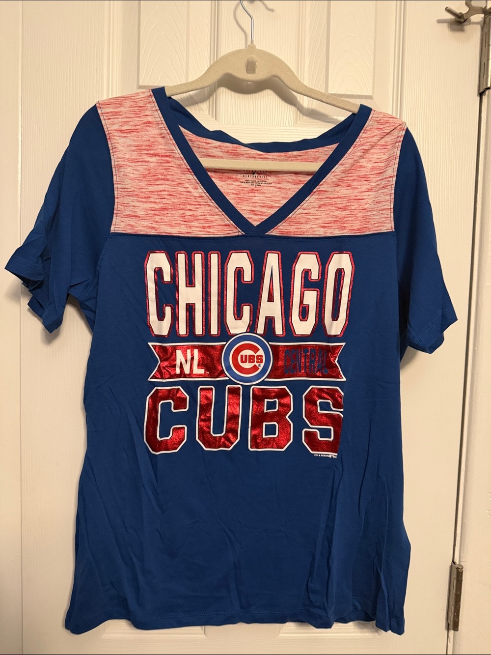 Chicago Cubs Women's Blue V-Neck Short Sleeve Tee by (blank)